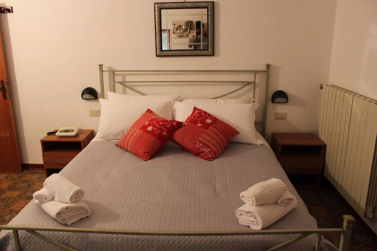 Hotel La Croce Abbadia San Salvator